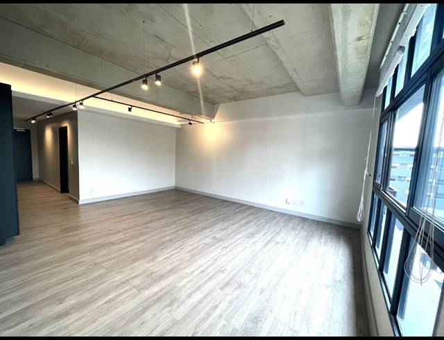 1 BEDROOM STUDIO APARTMENT FOR SALE IN SANDOWN